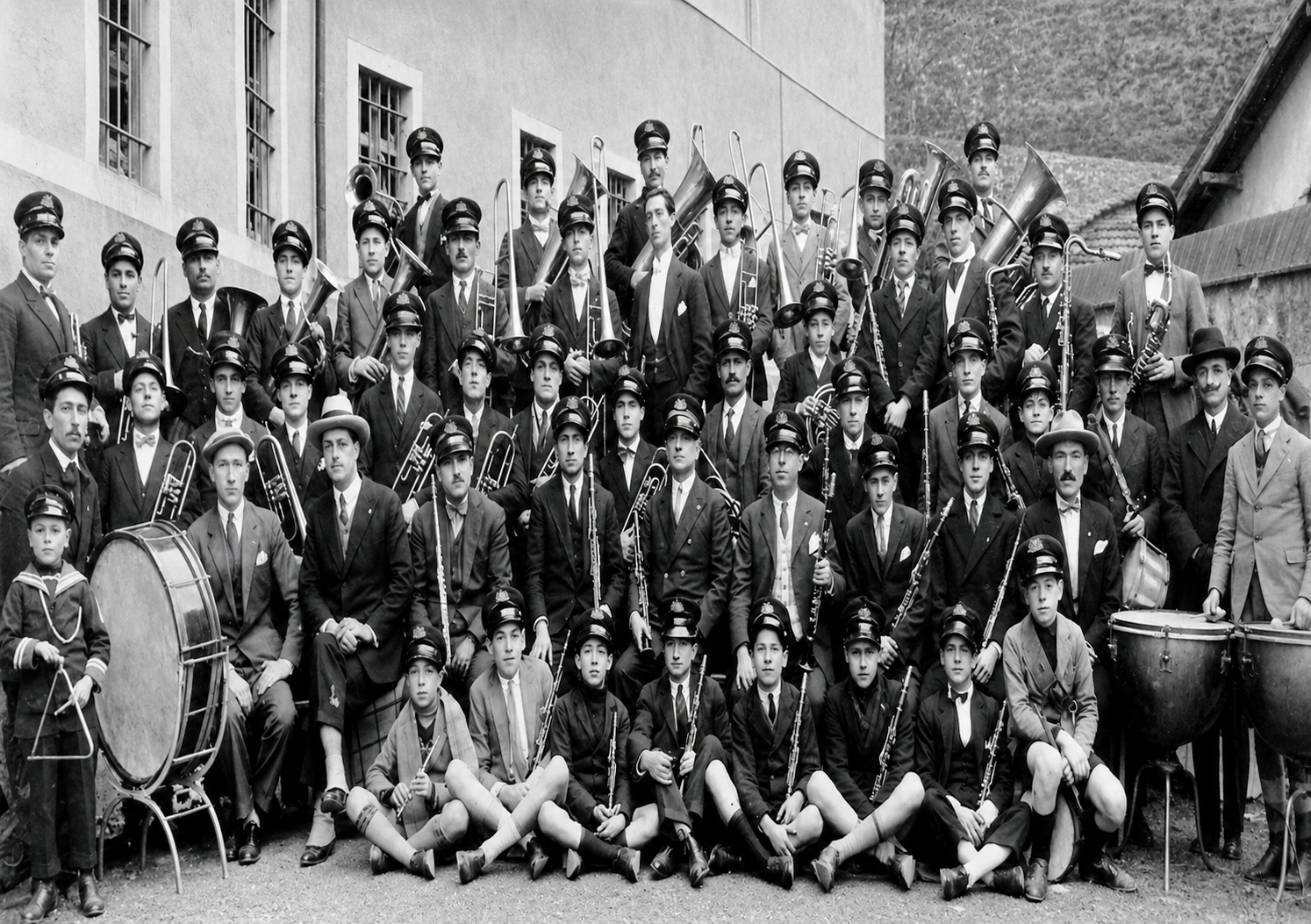 Fotografia storica della banda musicale di Pescia
